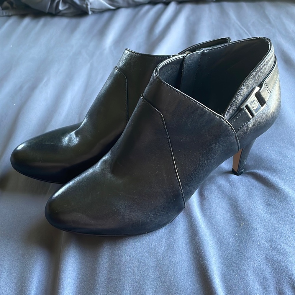 Vince Camuto heels size 7.5